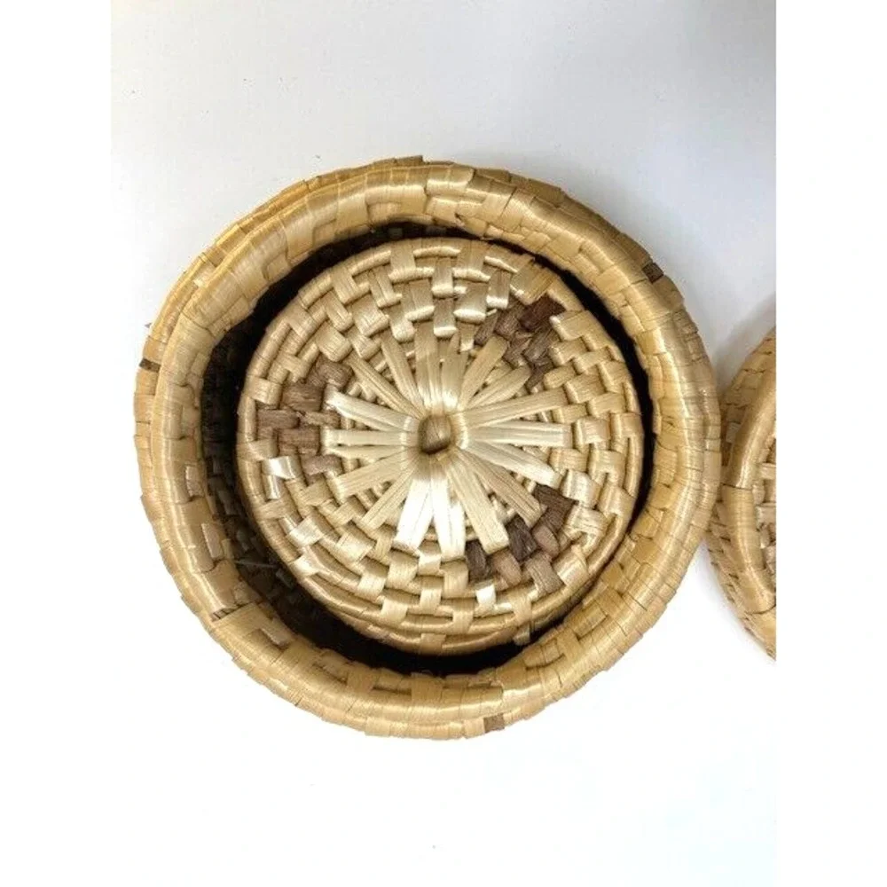 Vintage Set of 6 Straw Grass Coasters Natural In Boho Hand Woven Basket With Lid